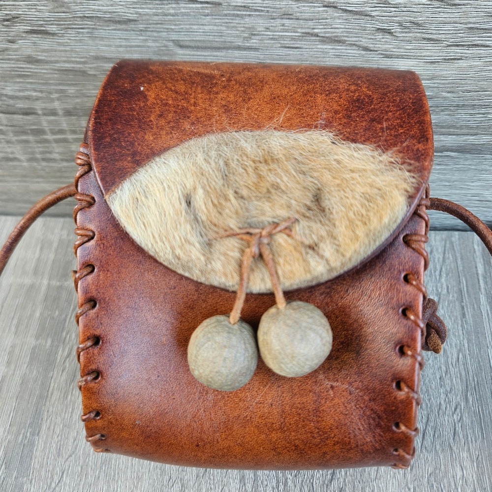 Vintage Brown Leather Crossbody Pouch Fur Trim Whipstitch Kangaroo Logo Small